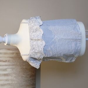 Isa & Ella cold shoulder ruffle top